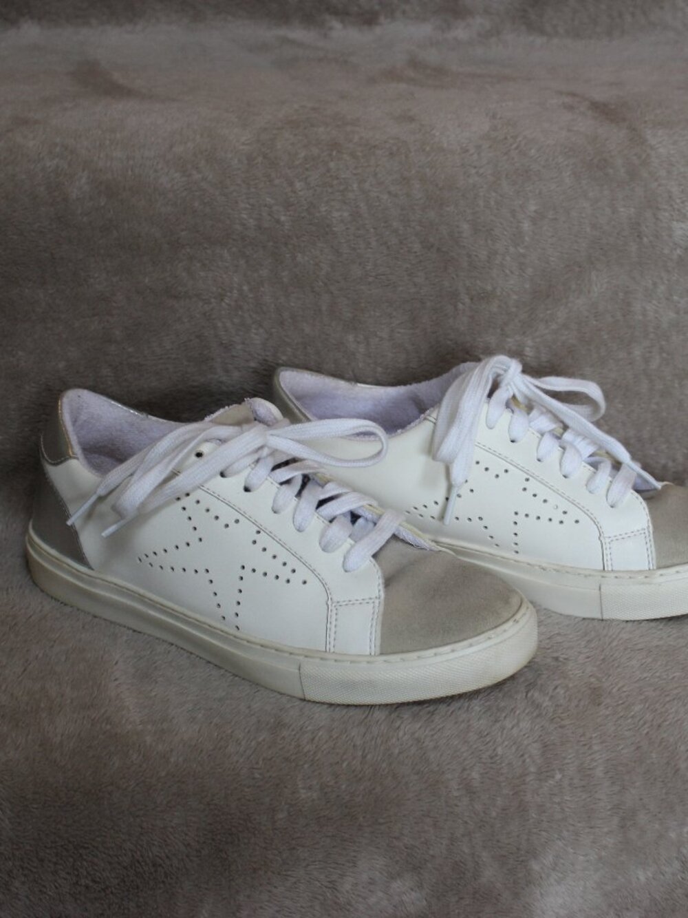Steve Madden Steven Sneakers size 8.5